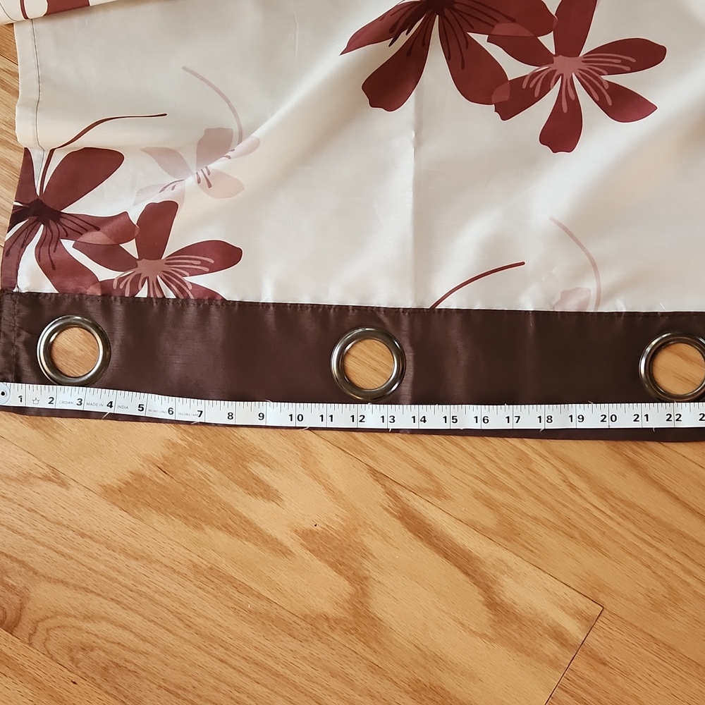 Beautiful flower print curtains - Picture 6 of 17